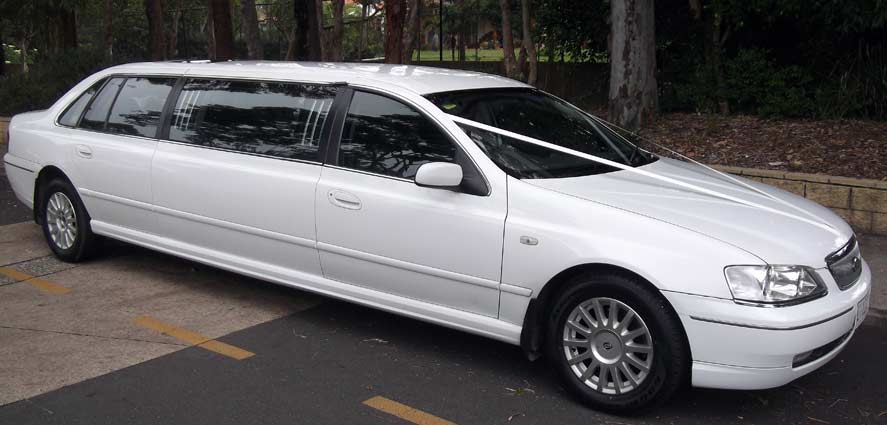 The perfect wedding limo