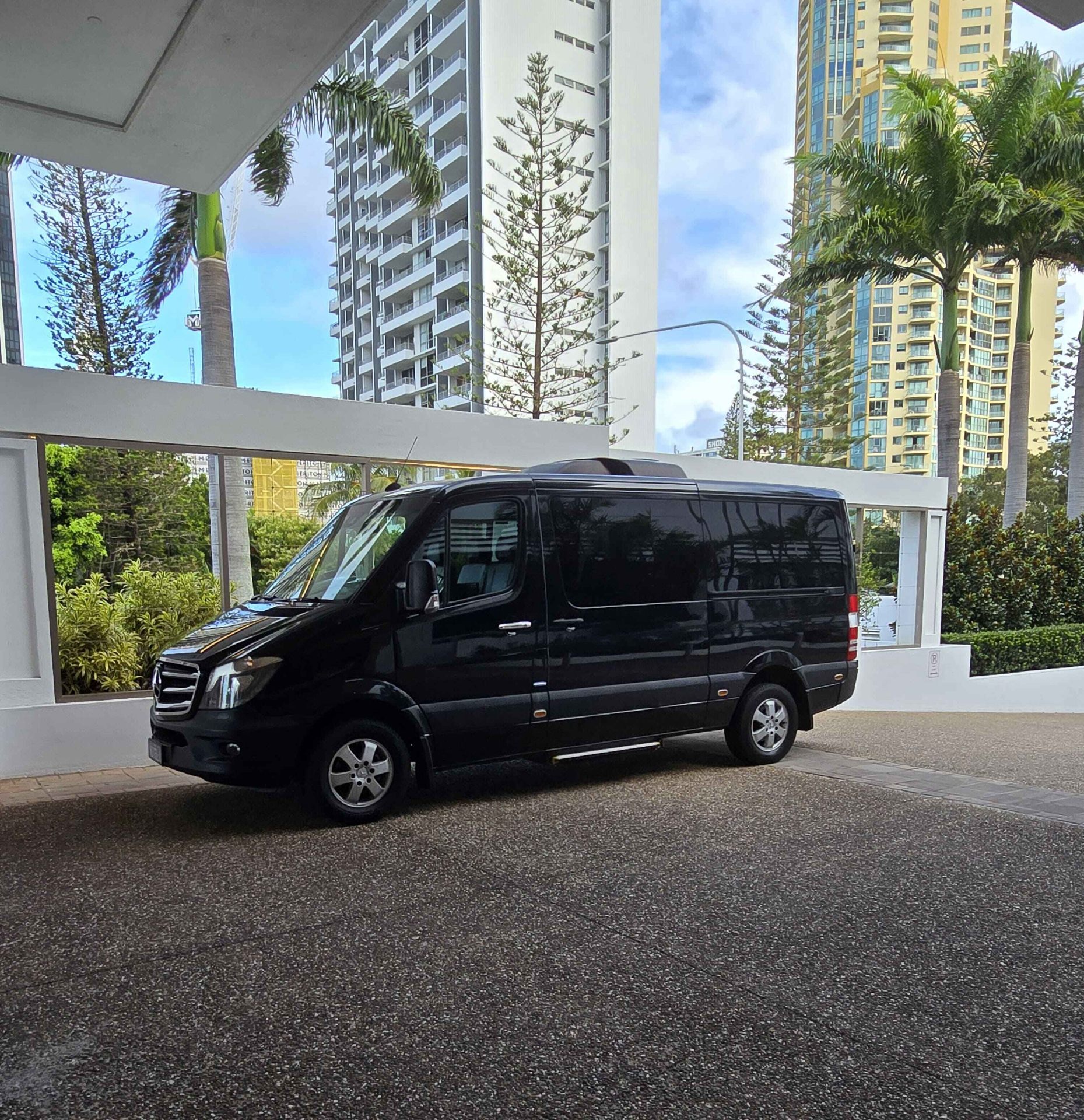 Luxury limousine for formal events and graduations on the Gold Coast